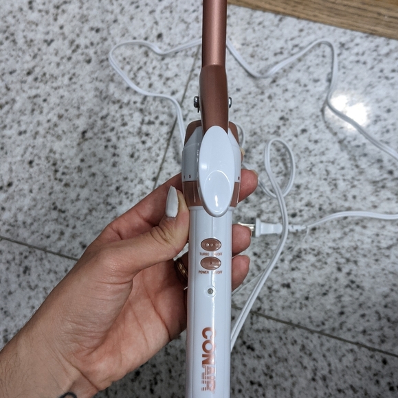 Conair 1/2 inch Curling iron - Picture 5 of 5
